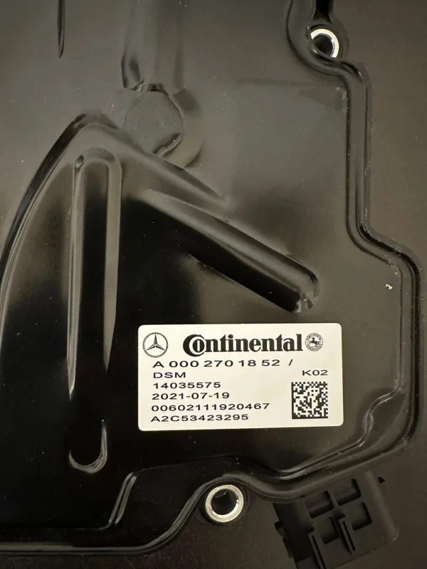 A0002701852_ECU_GIR